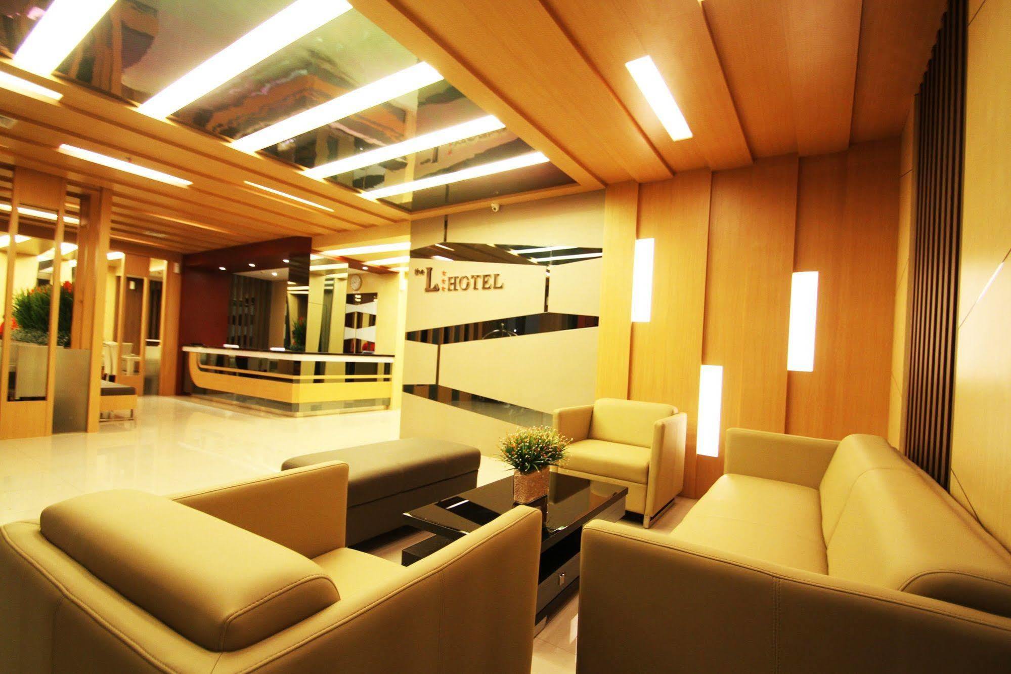 The L Hotel Entertainment Batam Luaran gambar